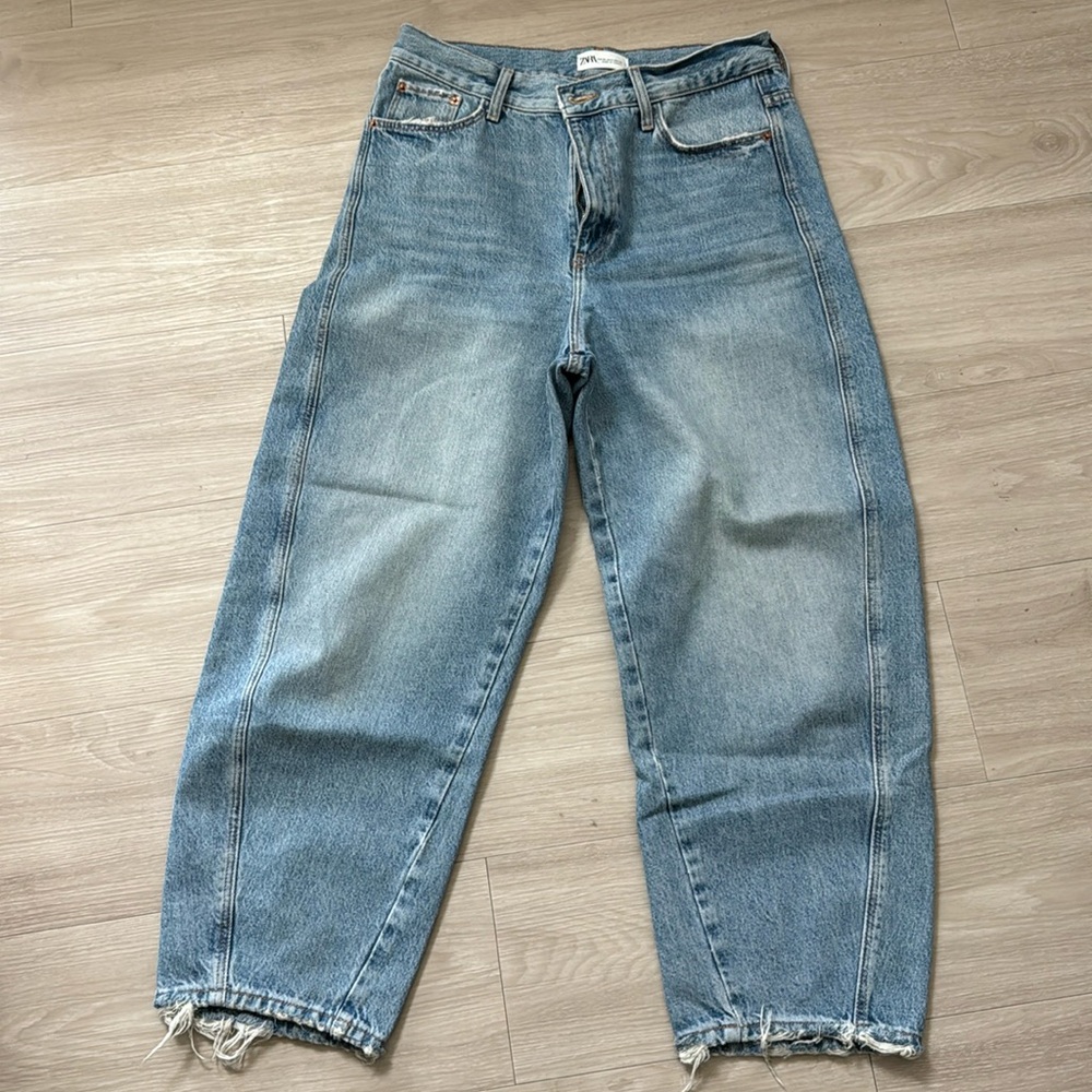 Zara barrel leg jean